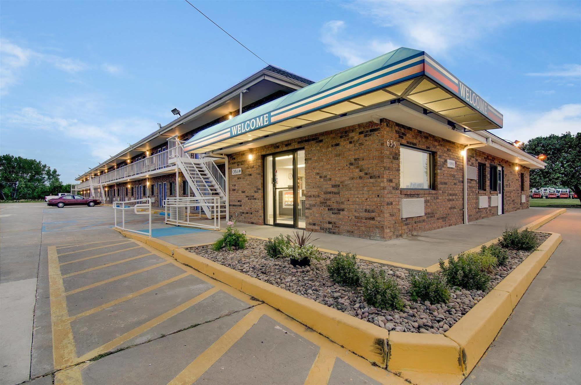 Motel 6-Salina, Ks Exterior photo